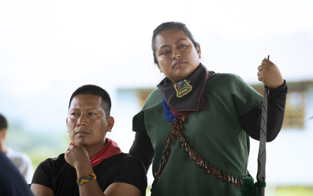 Alexandra Narvaez y Alex Lucitante del pueblo Cofán ganaron esta condecoración por su trabajo defendiendo 32.000 hectáreas de selva tropical.